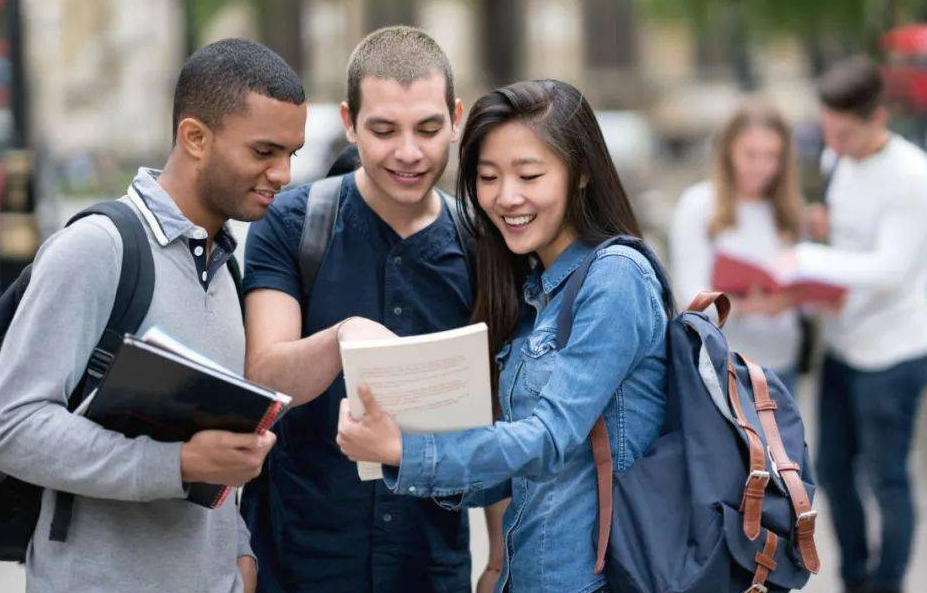 高二可以申請(qǐng)的國外大學(xué)有哪些？
